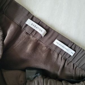 BABATON capri pants Japanese fabric olive green colour